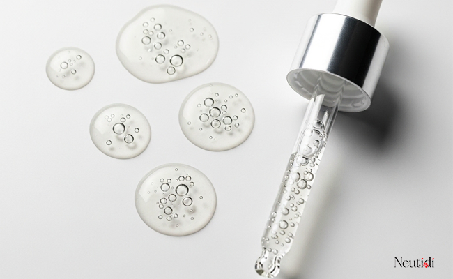 Các bước chăm sóc da với niacinamide và kem dưỡng ẩm