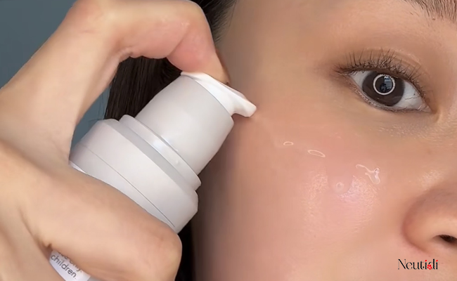 Serum vitamin C nên kết hợp với kem dưỡng nào
