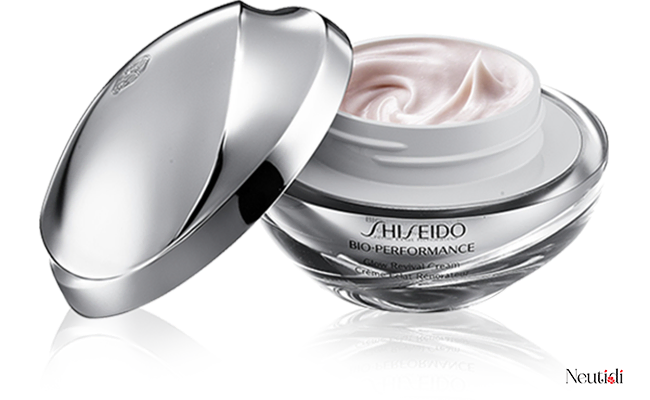 Phụ nữ 35 tuổi nên dùng kem dưỡng da gì để giữ mãi nét thanh xuân? 2 Kem dưỡng cho phụ nữ tuổi 35 Shiseido Bio Performance Glow Revival Cream