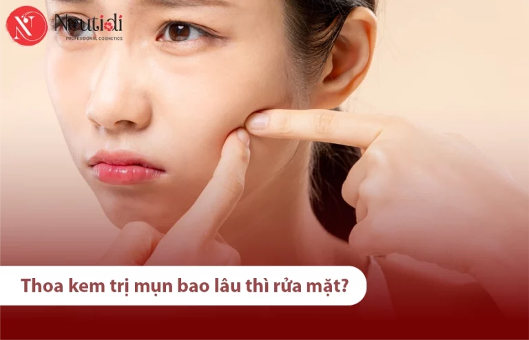 Thoa kem/gel trị mụn bao lâu thì rửa mặt
