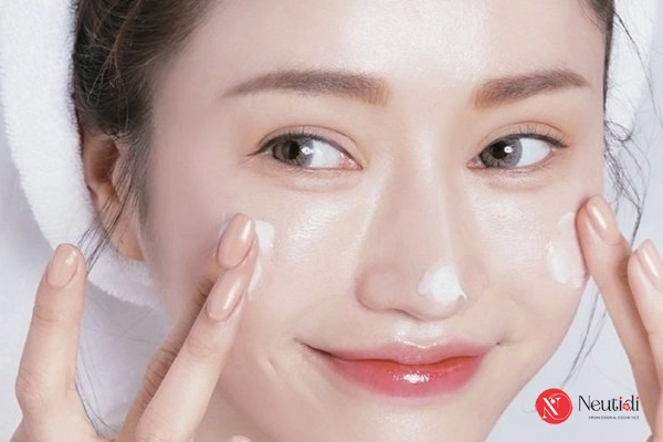 Đắp mặt nạ xong có cần rửa mặt không? 3 Đắp mặt nạ ngủ có cần rửa lại