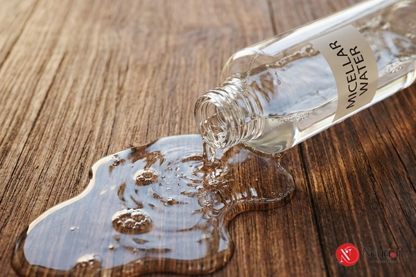 Da mụn có nên dùng sữa rửa mặt không? 5 Lưu ý khi chọn & Sử dụng 7 Nước tẩy trang rửa mặt cho da bị mụn