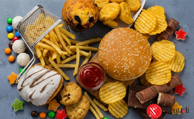 Giải đáp: Ăn mặn (ăn nhiều muối/natri) có gây mụn không? 3 Natri từ muối trong đồ ăn