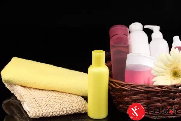 Hạn chế bùng mụn khi ngừng sử dụng mỹ phẩm skincare