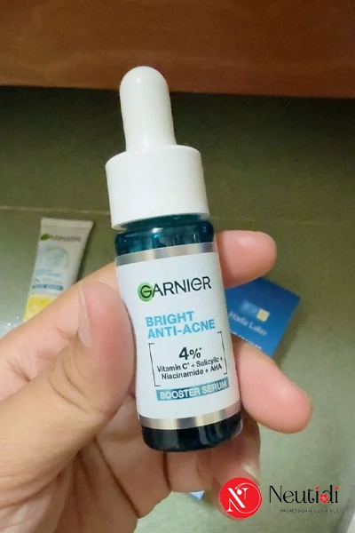 Đánh giá 9 serum hỗ trợ giảm mụn trứng cá hiệu quả 2026 5 Serum trị mụn Garnier Bright Complete Anti-Acne Booster Serum